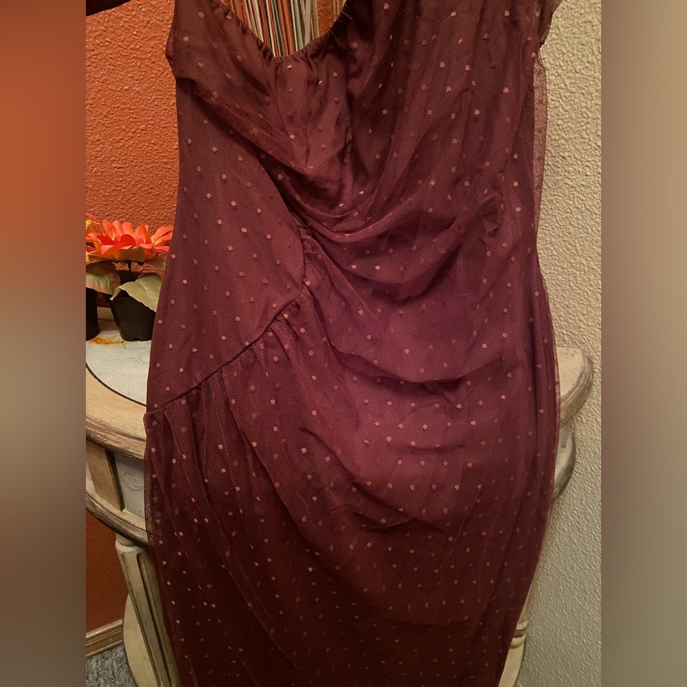ASOS DESIGN - NEW - fallen shoulder ruched dobby mesh midi dress - Picture 6 of 12